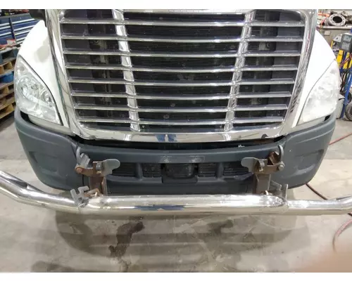 FREIGHTLINER CASCADIA 125 BUMPER ASSEMBLY, FRONT
