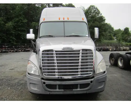 FREIGHTLINER CASCADIA 125 BUMPER ASSEMBLY, FRONT
