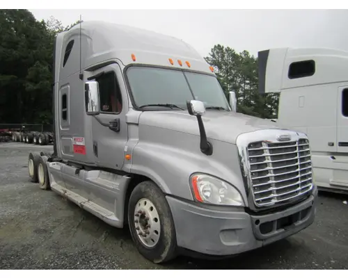 FREIGHTLINER CASCADIA 125 BUMPER ASSEMBLY, FRONT