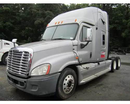 FREIGHTLINER CASCADIA 125 BUMPER ASSEMBLY, FRONT