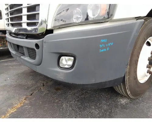 FREIGHTLINER CASCADIA 125 BUMPER ASSEMBLY, FRONT