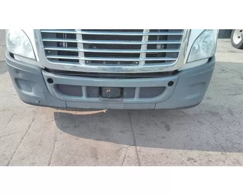 FREIGHTLINER CASCADIA 125 BUMPER ASSEMBLY, FRONT