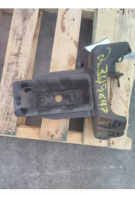 FREIGHTLINER CASCADIA 125 BUMPER BRACKET