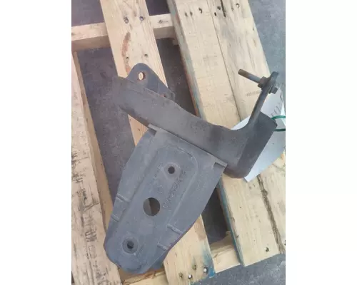 FREIGHTLINER CASCADIA 125 BUMPER BRACKET