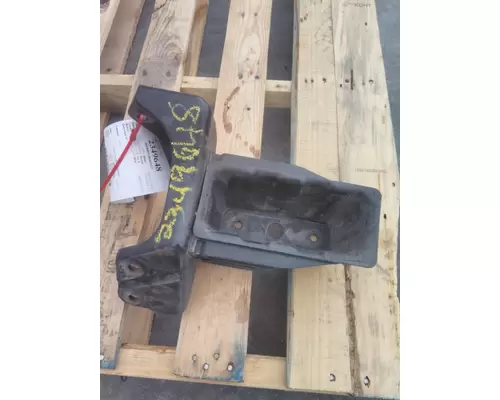 FREIGHTLINER CASCADIA 125 BUMPER BRACKET