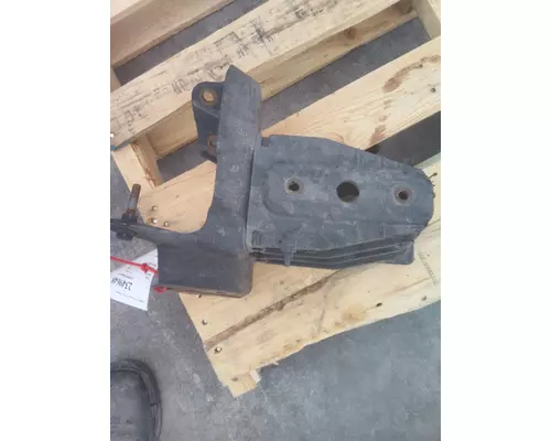 FREIGHTLINER CASCADIA 125 BUMPER BRACKET