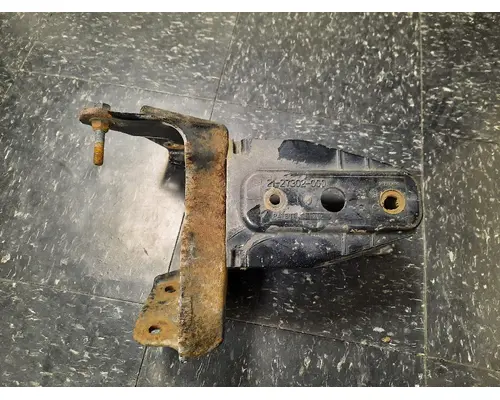 FREIGHTLINER CASCADIA 125 BUMPER BRACKET