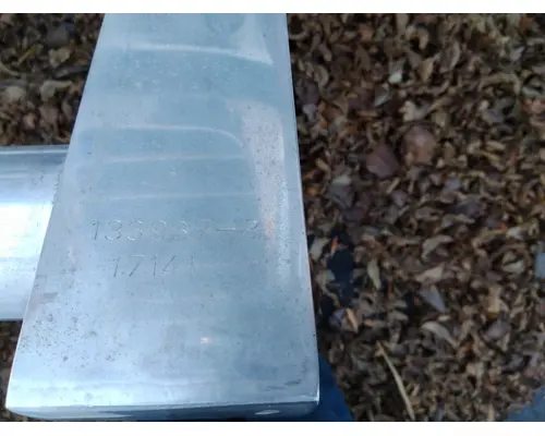 FREIGHTLINER CASCADIA 125 BUMPER BRUSH GUARD