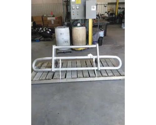 FREIGHTLINER CASCADIA 125 BUMPER BRUSH GUARD