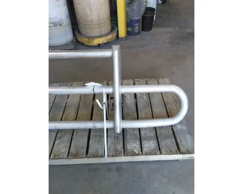 FREIGHTLINER CASCADIA 125 BUMPER BRUSH GUARD