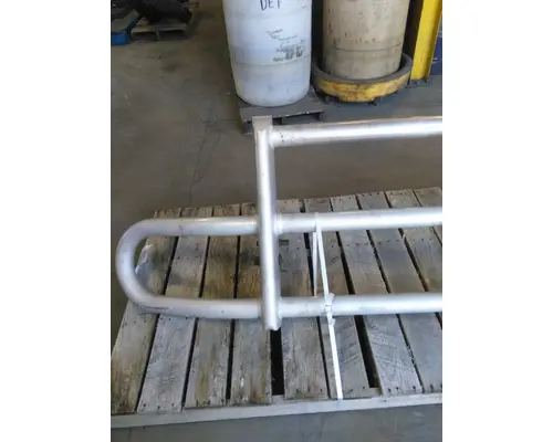 FREIGHTLINER CASCADIA 125 BUMPER BRUSH GUARD