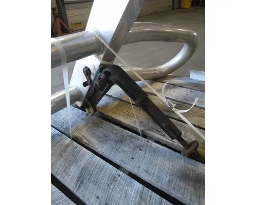 FREIGHTLINER CASCADIA 125 BUMPER BRUSH GUARD