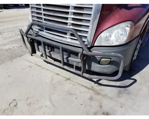 FREIGHTLINER CASCADIA 125 BUMPER COMPONENT