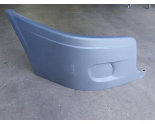 FREIGHTLINER CASCADIA 125 BUMPER END