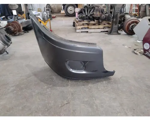 FREIGHTLINER CASCADIA 125 BUMPER END