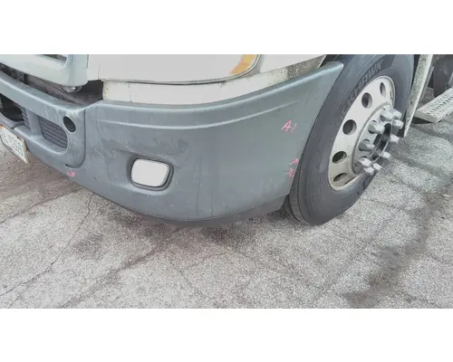 FREIGHTLINER CASCADIA 125 BUMPER END