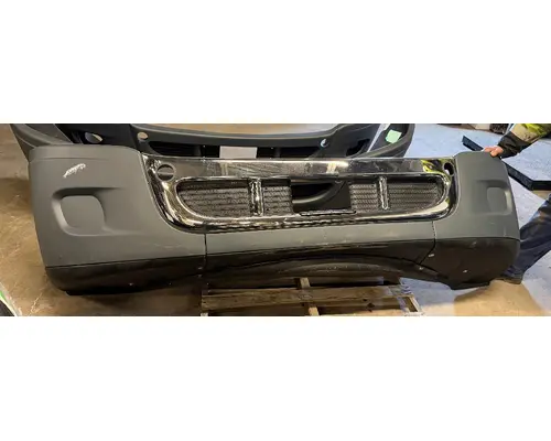 FREIGHTLINER CASCADIA 125 Bumper Assembly, Front