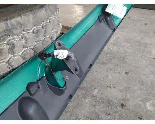 FREIGHTLINER CASCADIA 125 CAB CLIP
