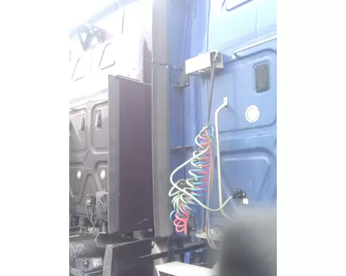 FREIGHTLINER CASCADIA 125 CAB EXTENSION
