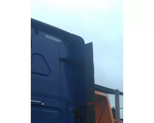 FREIGHTLINER CASCADIA 125 CAB EXTENSION