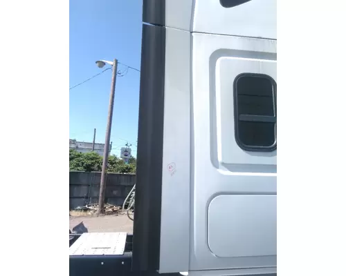 FREIGHTLINER CASCADIA 125 CAB EXTENSION