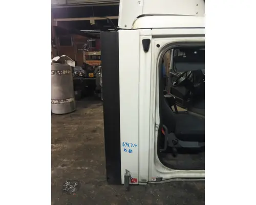 FREIGHTLINER CASCADIA 125 CAB EXTENSION