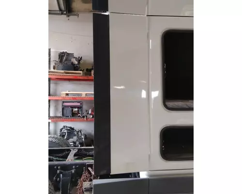 FREIGHTLINER CASCADIA 125 CAB EXTENSION