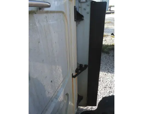 FREIGHTLINER CASCADIA 125 CAB EXTENSION