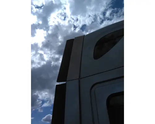 FREIGHTLINER CASCADIA 125 CAB EXTENSION