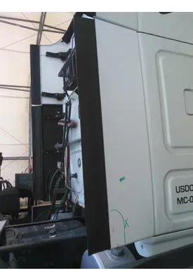 FREIGHTLINER CASCADIA 125 CAB EXTENSION