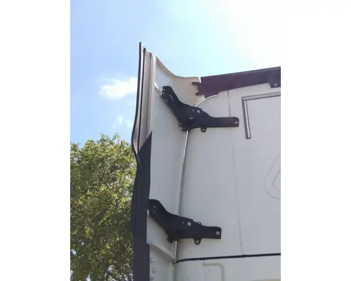 FREIGHTLINER CASCADIA 125 CAB EXTENSION