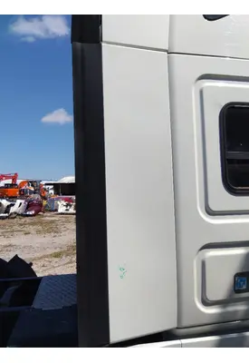 FREIGHTLINER CASCADIA 125 CAB EXTENSION