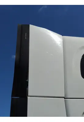 FREIGHTLINER CASCADIA 125 CAB EXTENSION