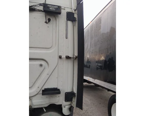 FREIGHTLINER CASCADIA 125 CAB EXTENSION