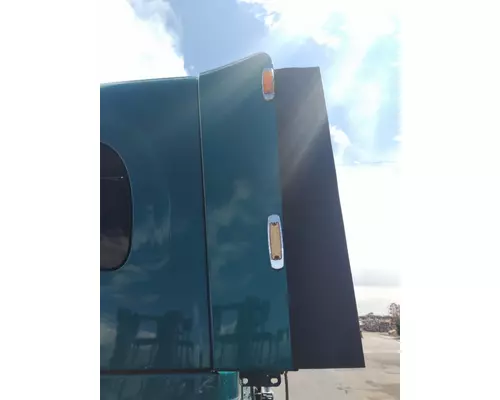 FREIGHTLINER CASCADIA 125 CAB EXTENSION