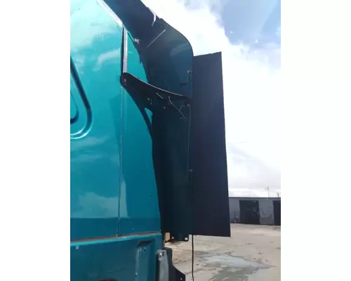 FREIGHTLINER CASCADIA 125 CAB EXTENSION