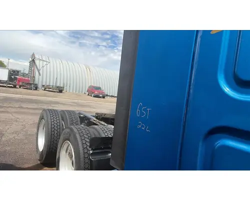 FREIGHTLINER CASCADIA 125 CAB EXTENSION