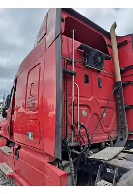 FREIGHTLINER CASCADIA 125 CAB EXTENSION