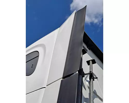 FREIGHTLINER CASCADIA 125 CAB EXTENSION