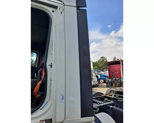 FREIGHTLINER CASCADIA 125 CAB EXTENSION