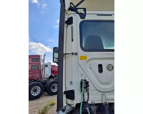 FREIGHTLINER CASCADIA 125 CAB EXTENSION