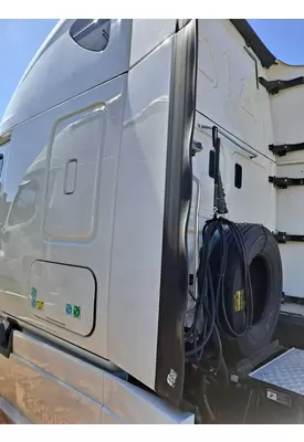 FREIGHTLINER CASCADIA 125 CAB EXTENSION