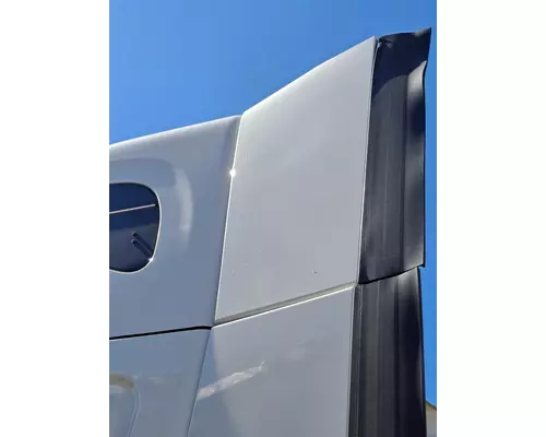 FREIGHTLINER CASCADIA 125 CAB EXTENSION