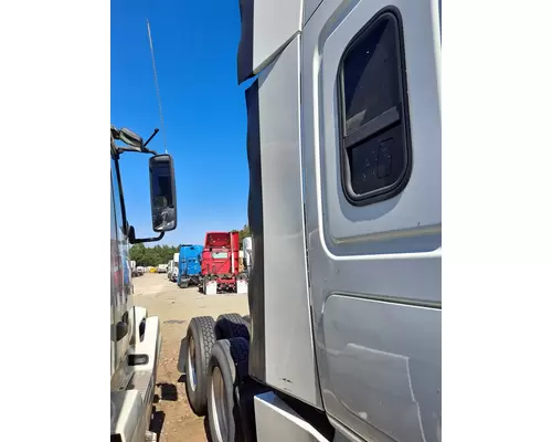 FREIGHTLINER CASCADIA 125 CAB EXTENSION