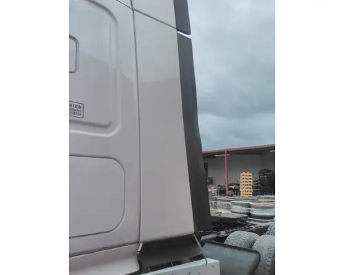 FREIGHTLINER CASCADIA 125 CAB EXTENSION