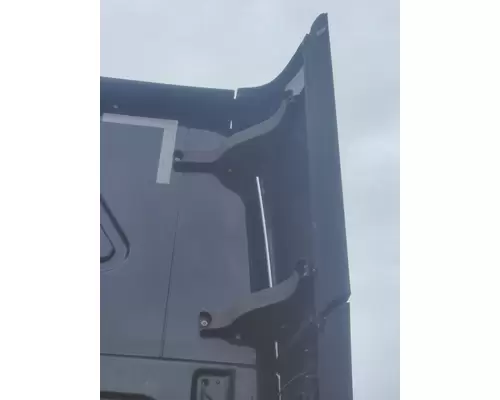 FREIGHTLINER CASCADIA 125 CAB EXTENSION