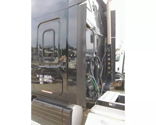 FREIGHTLINER CASCADIA 125 CAB EXTENSION