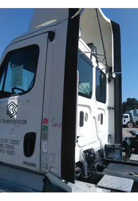 FREIGHTLINER CASCADIA 125 CAB EXTENSION