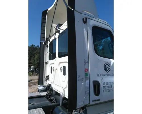 FREIGHTLINER CASCADIA 125 CAB EXTENSION