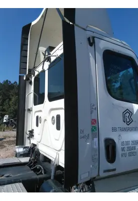 FREIGHTLINER CASCADIA 125 CAB EXTENSION
